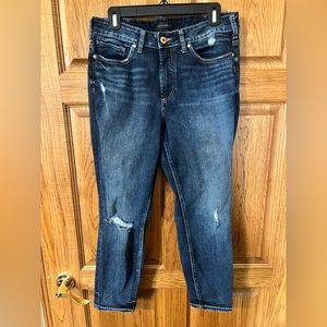SILVER JEANS CO. Woman’s Crop Jeans